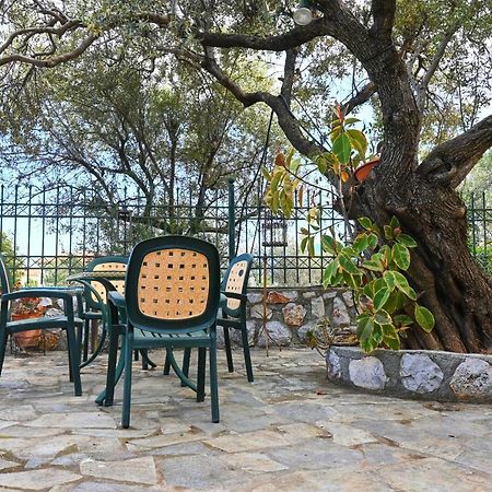 Pavlos' Cottage With Beach View Korfos Ngoại thất bức ảnh