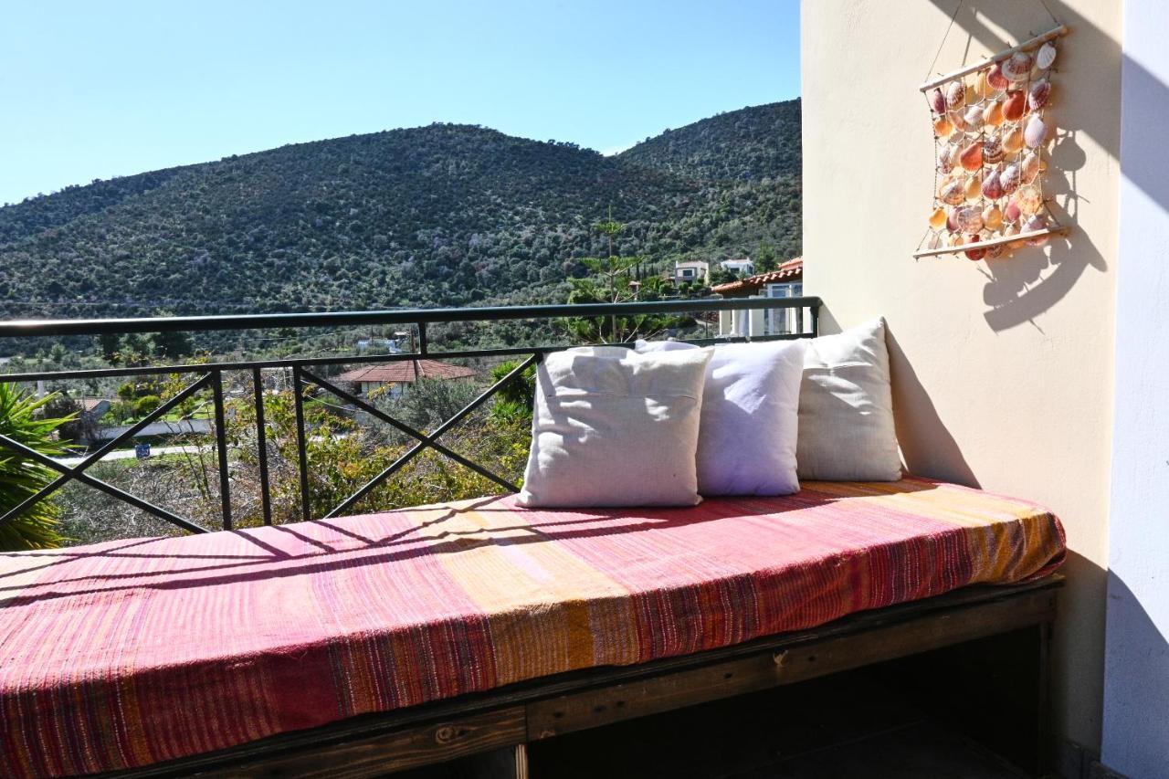 Pavlos' Cottage With Beach View Korfos Ngoại thất bức ảnh