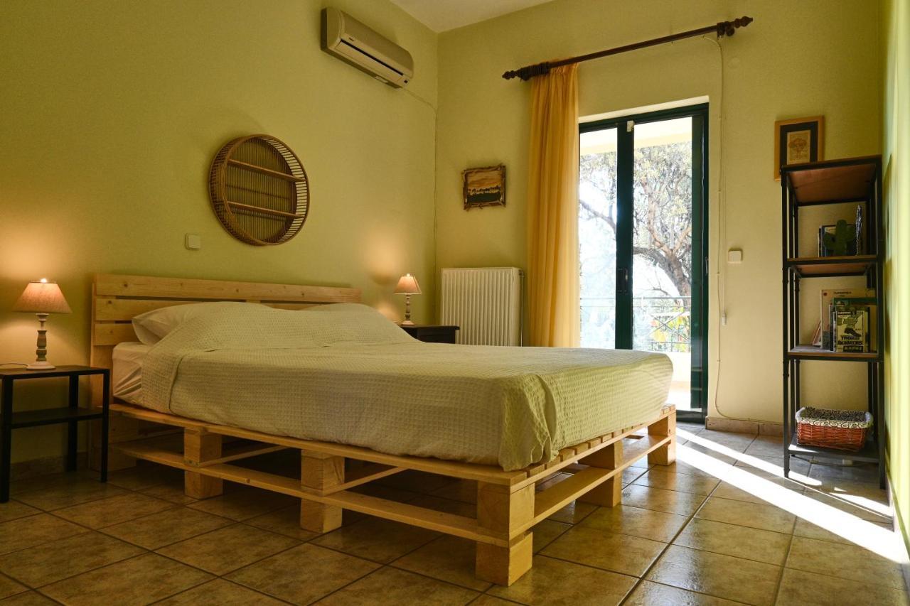 Pavlos' Cottage With Beach View Korfos Ngoại thất bức ảnh